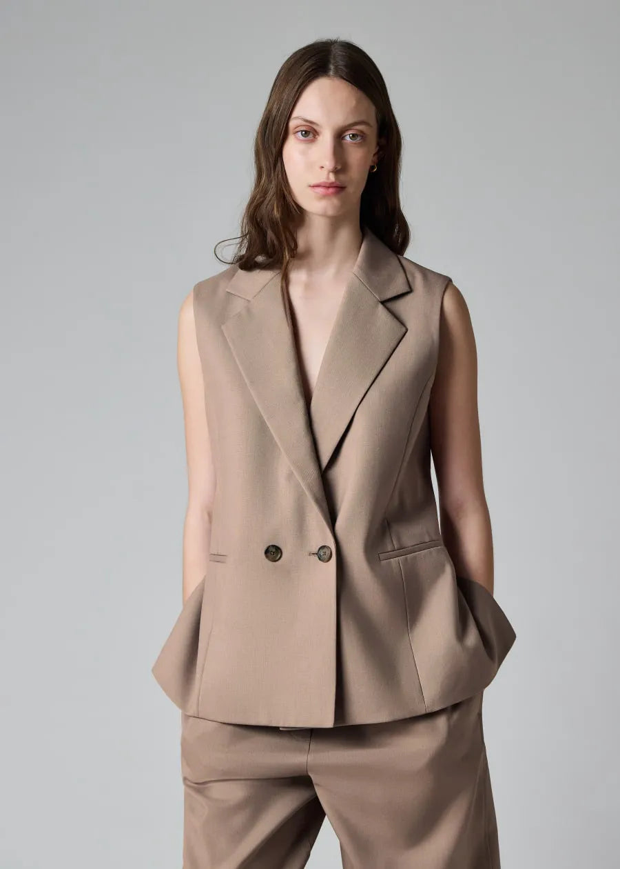 Taupe